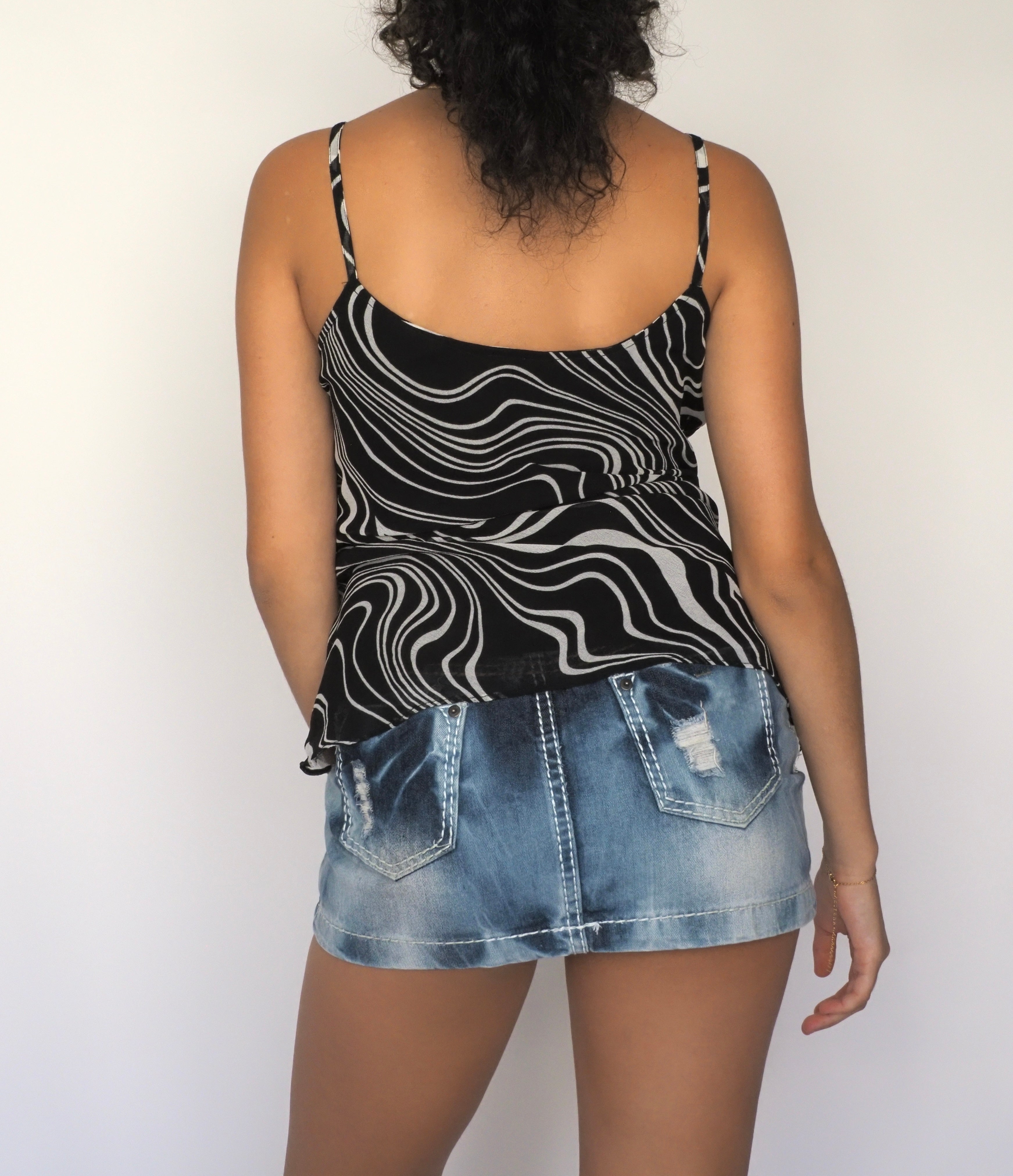 Black Tonal Stripe Fitted Cami Top – Sorrento