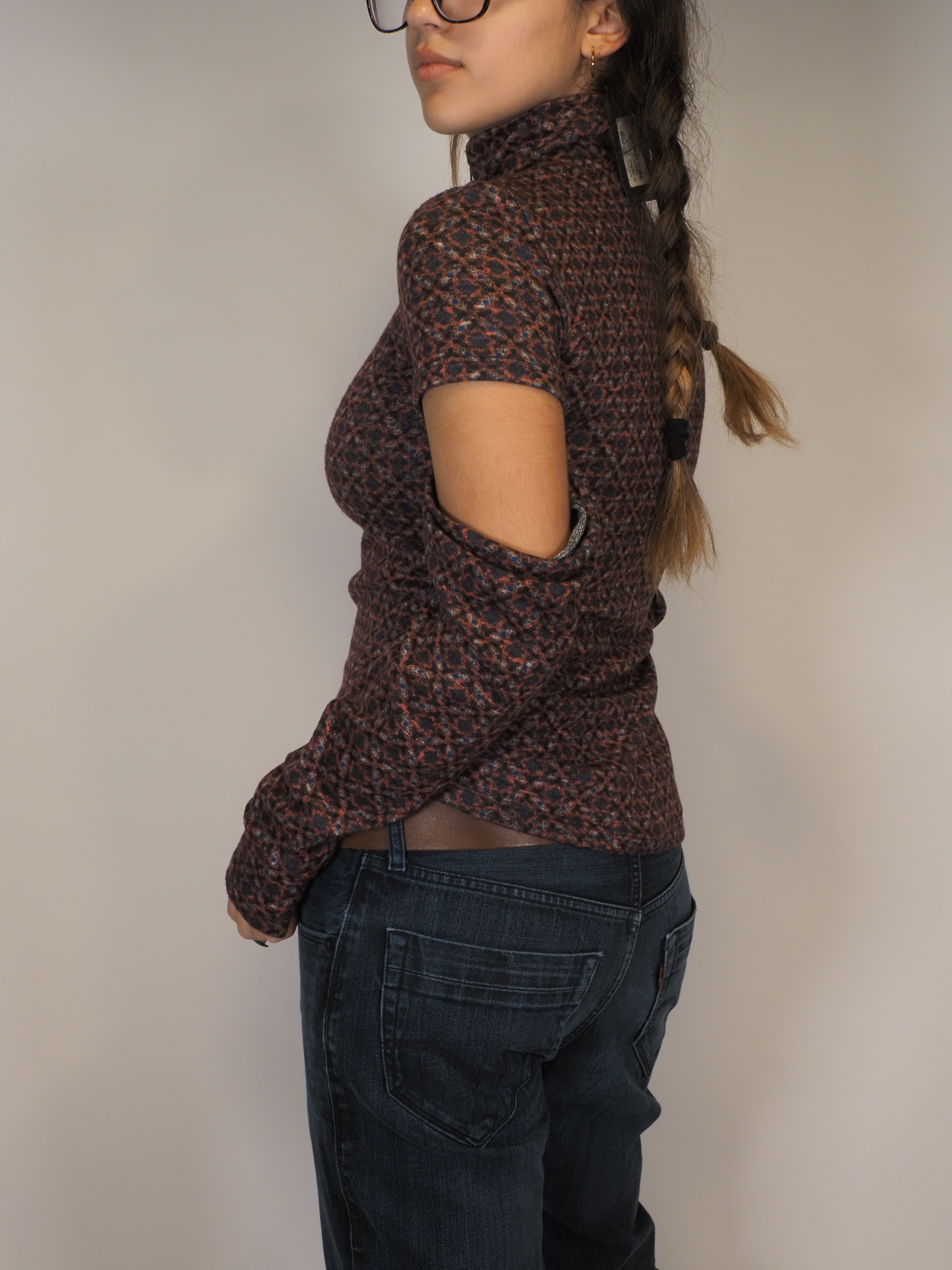 Cut-Out Sleeve Patterned Zip Top — Pologarage