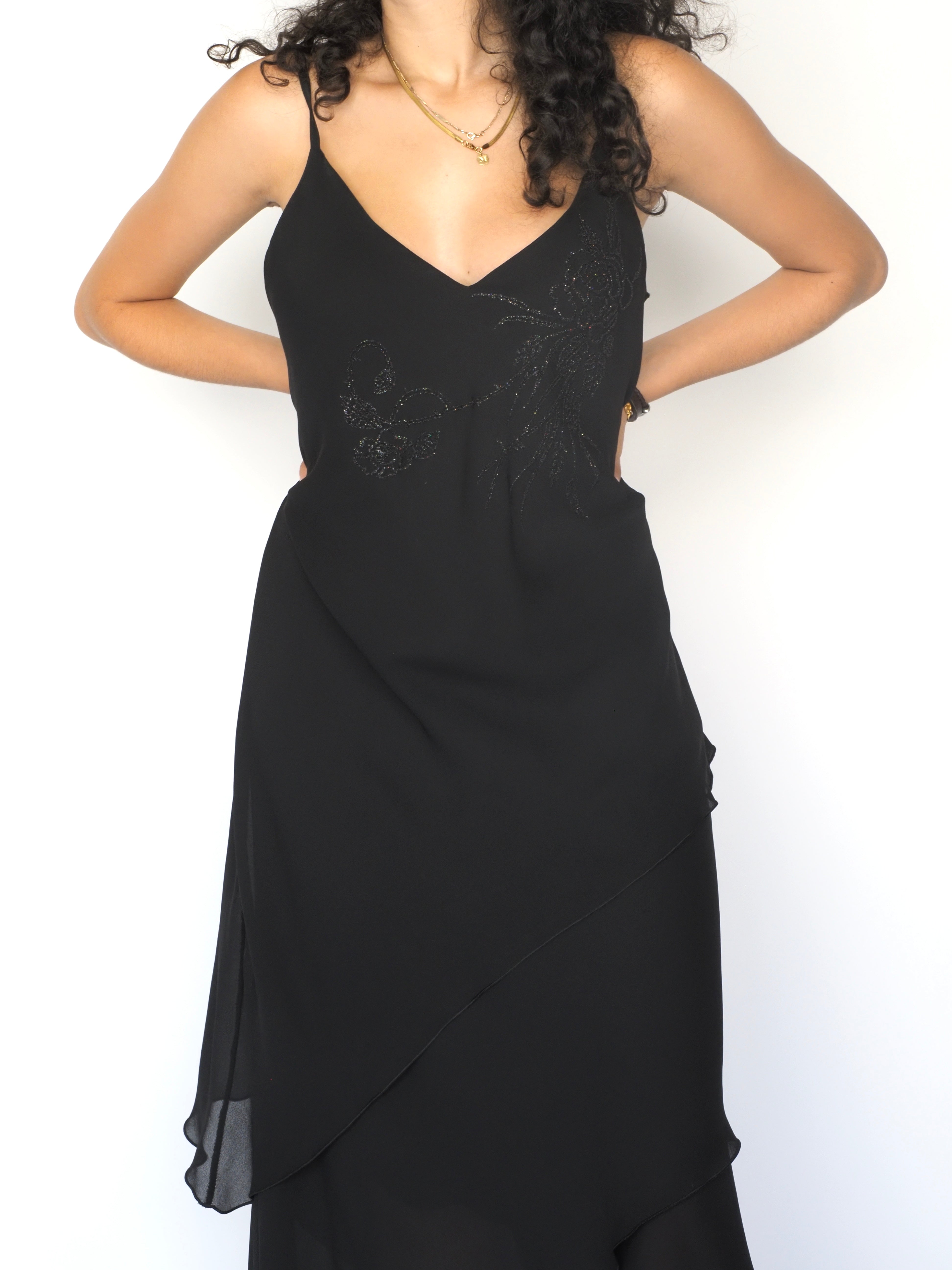 Monochrome Floral Ruffle-Hem Midi Dress – Sahari