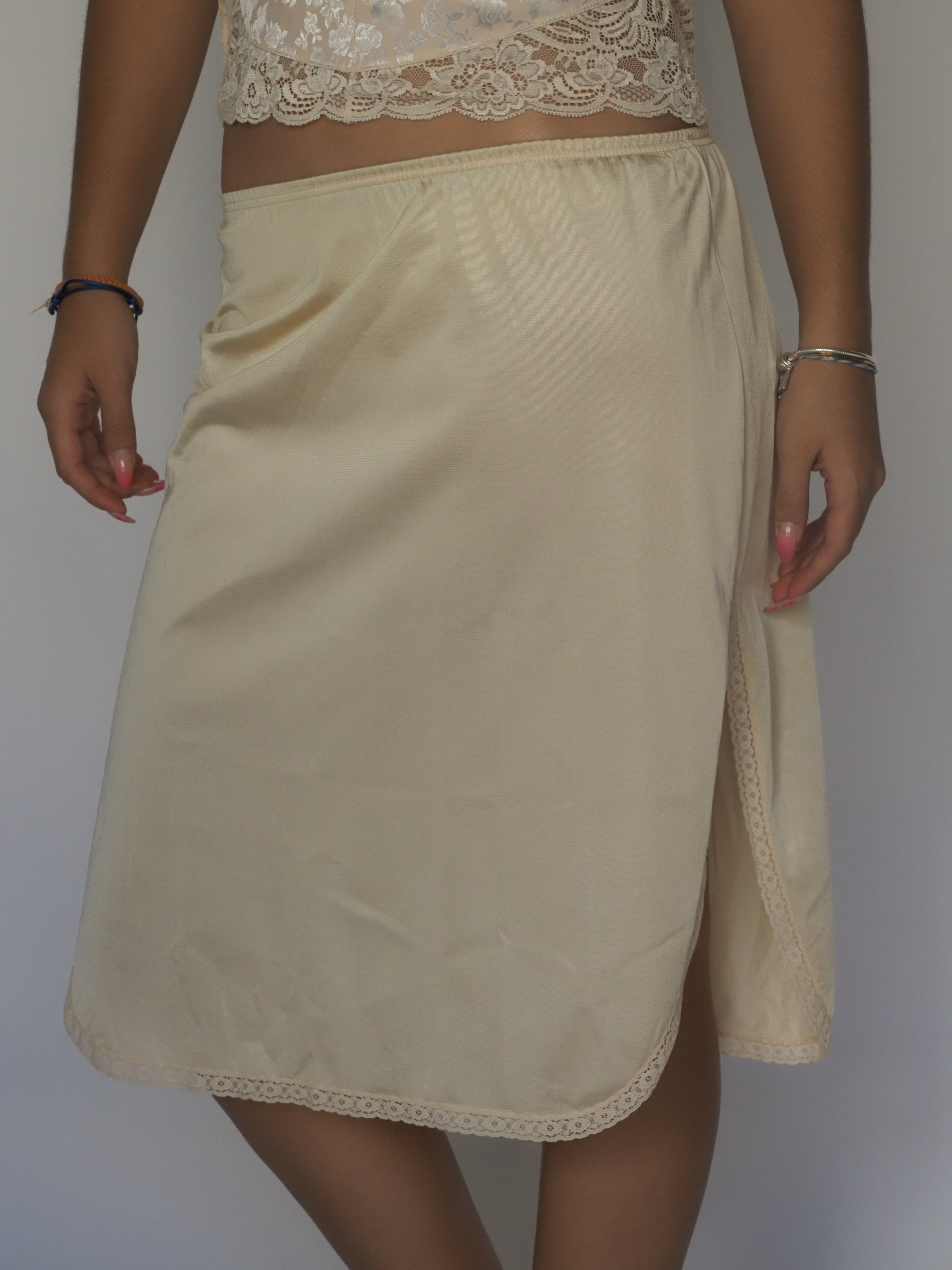 Vintage Cream Half Slip Skirt with Lace Trim – Vanity Fair