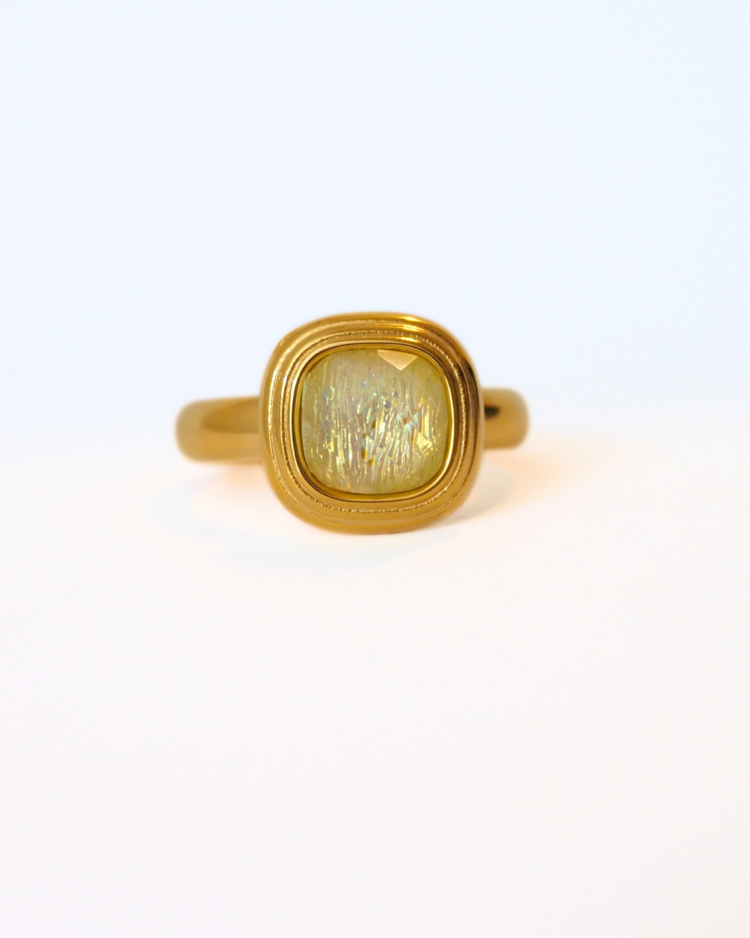 The Nerea Comet Ring
