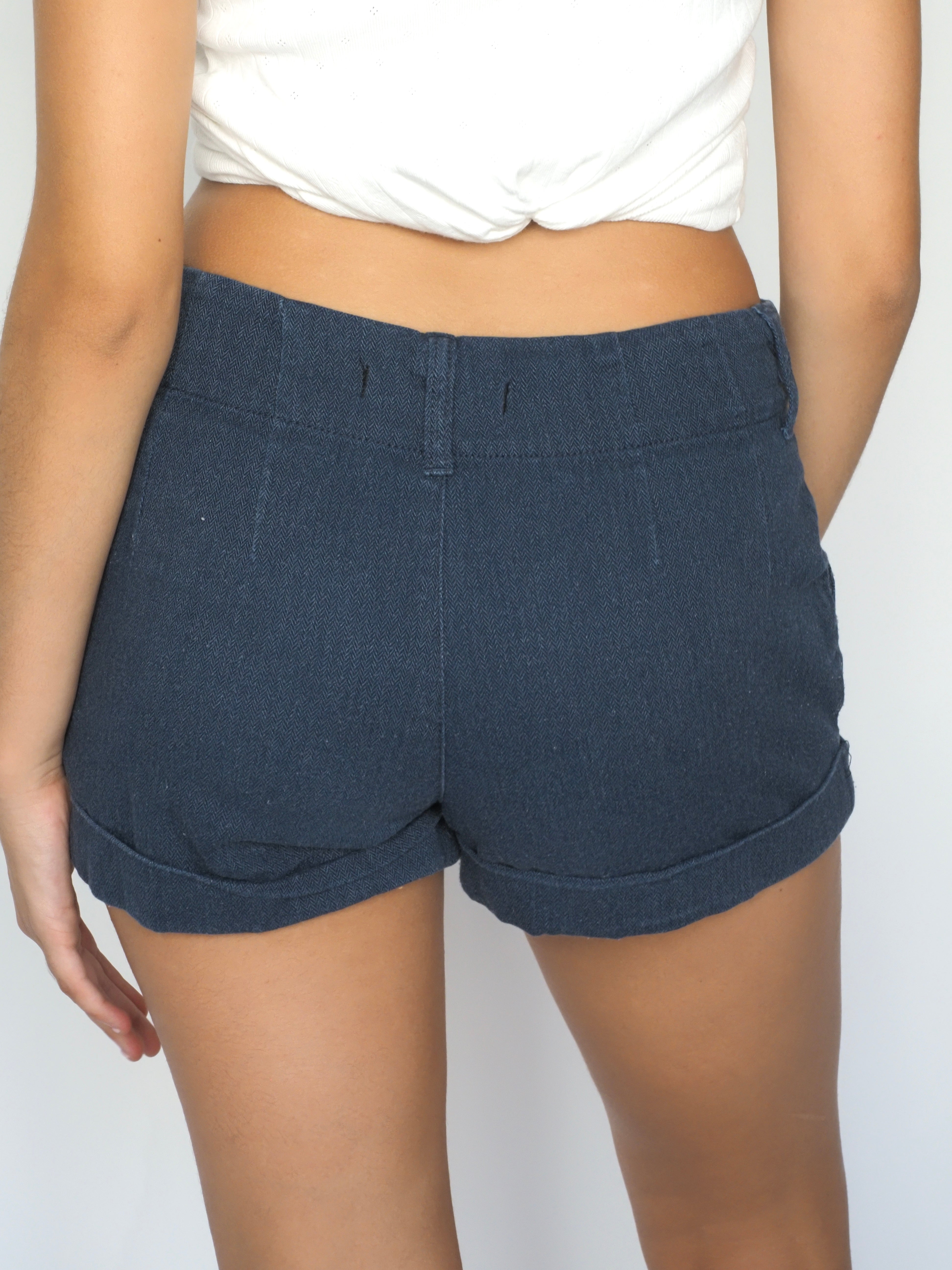 Dark Blue Cuffed Shorts – Bullhead Black