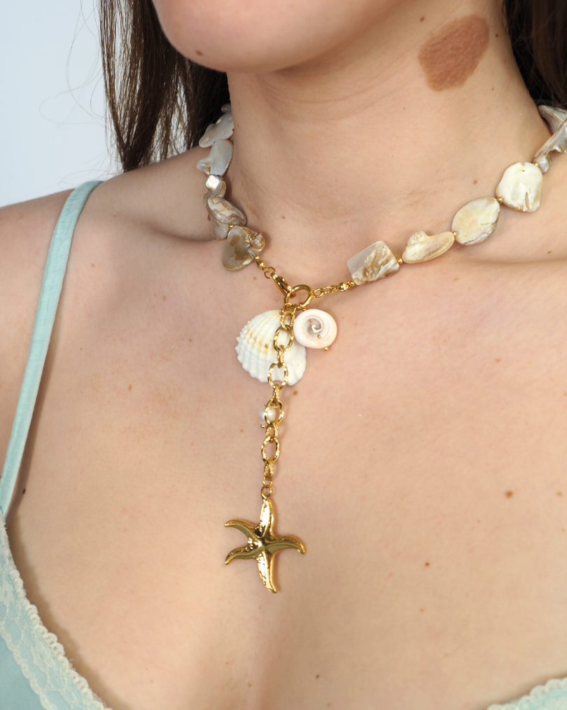 The Mirabelle Seashell Pendant Necklace in Gold