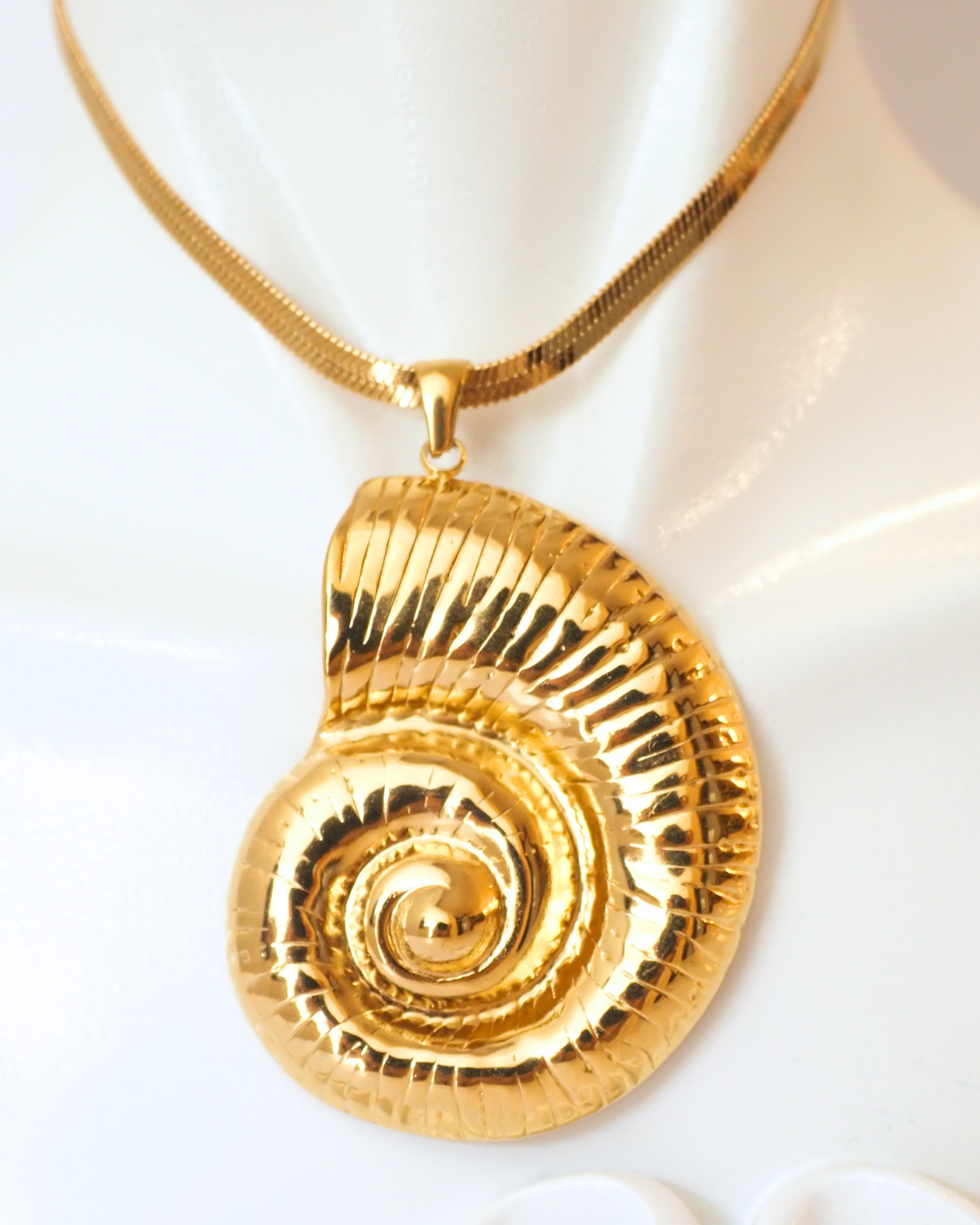 The Sirena Fossil Necklace