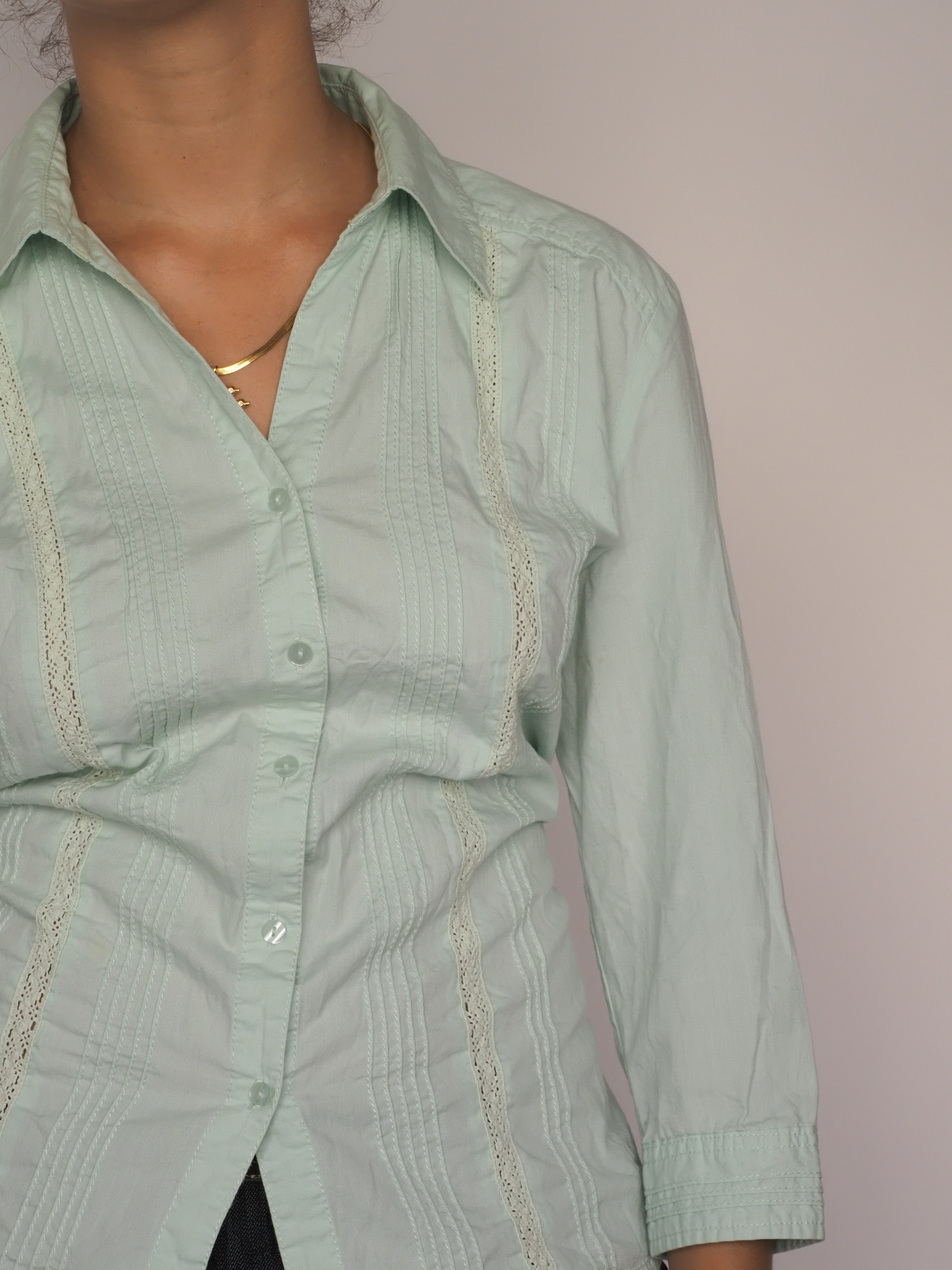 Mint Green Button-Up Blouse with Pintuck & Lace Detail – Bossini