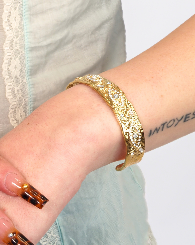 The Isabella Bangle in Gold