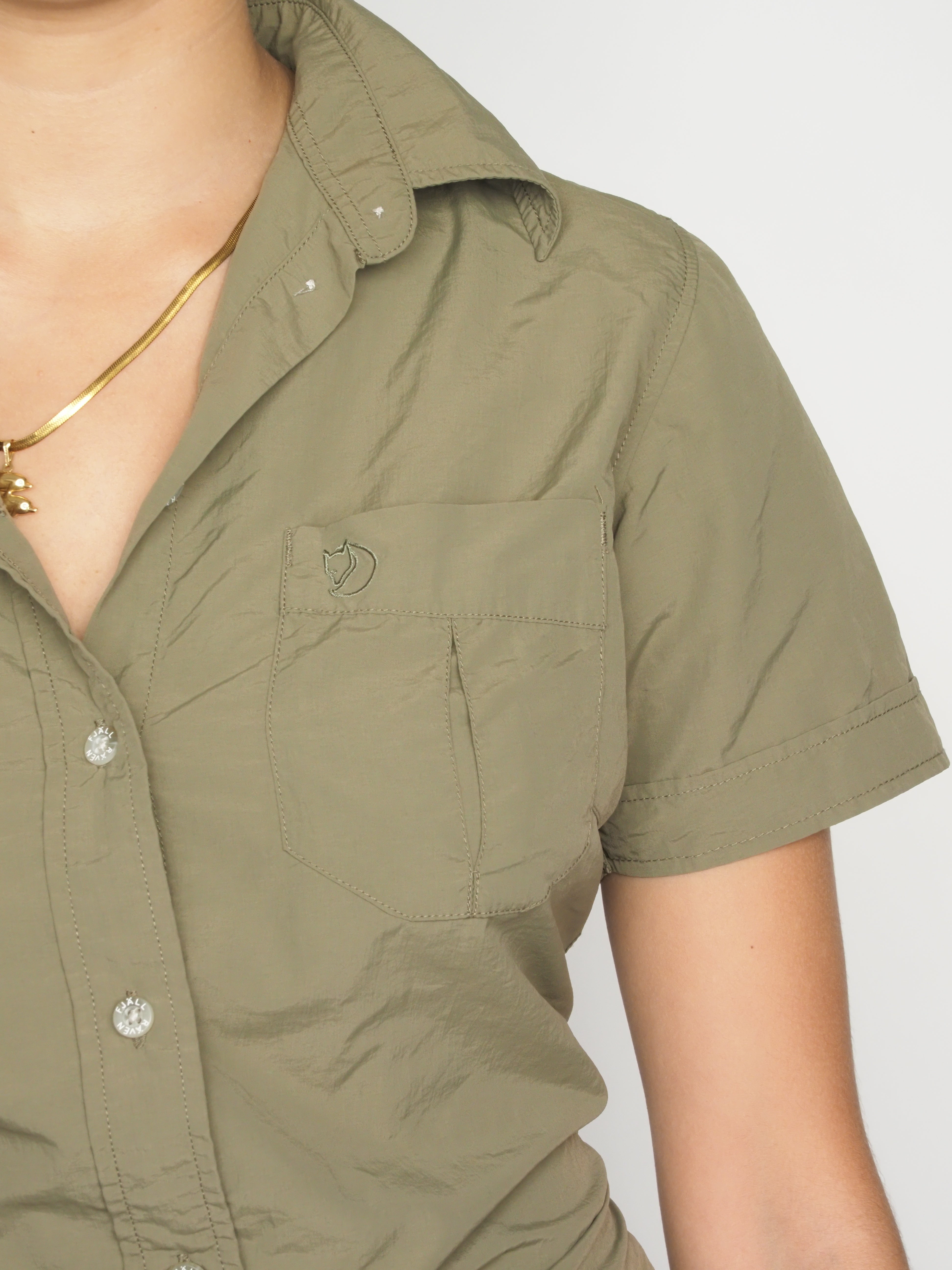 Khaki Button-Up Short Sleeve Shirt – Fjällräven