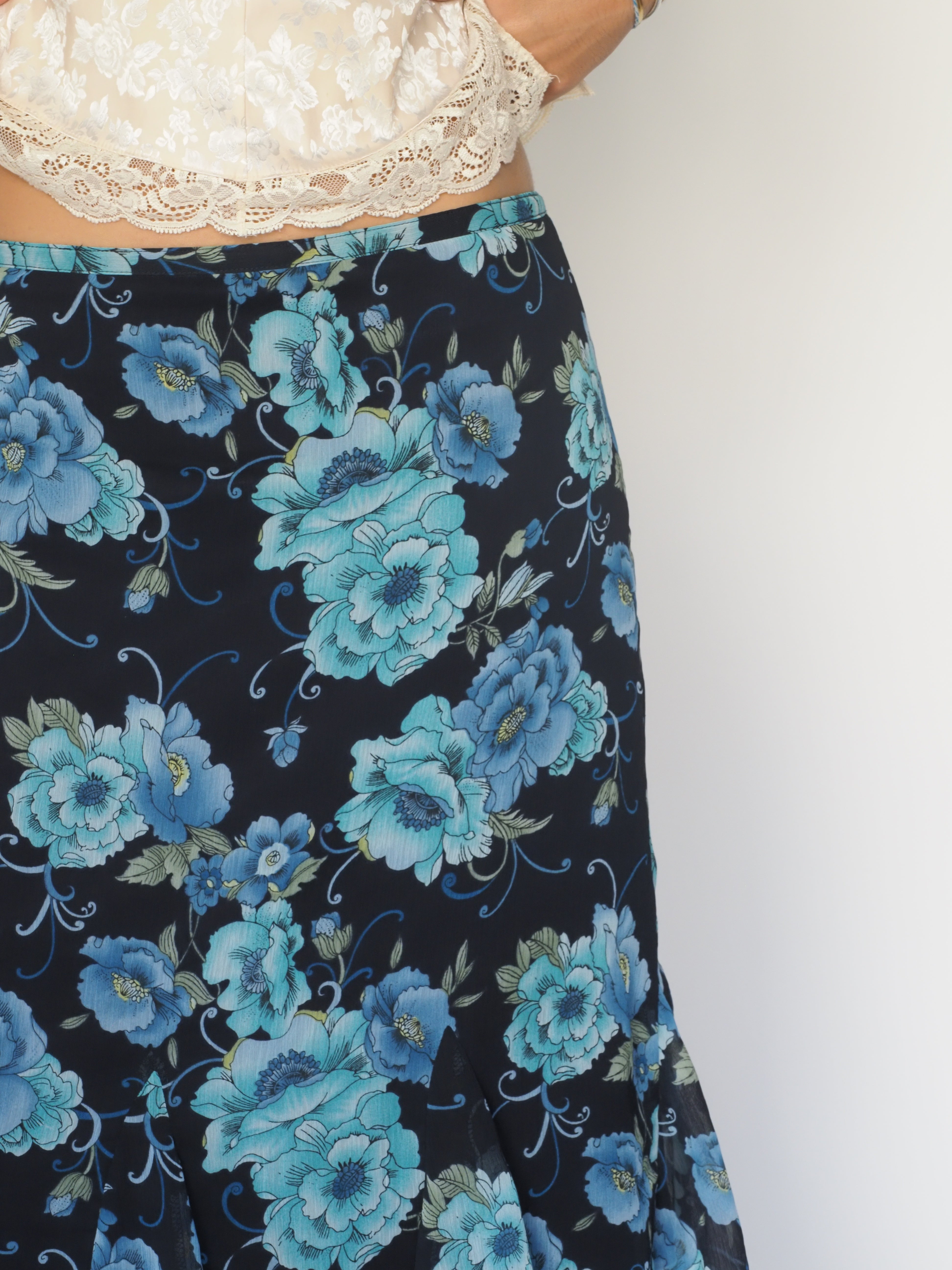 Navy Blue Floral Flounce Hem Skirt – Dress Barn