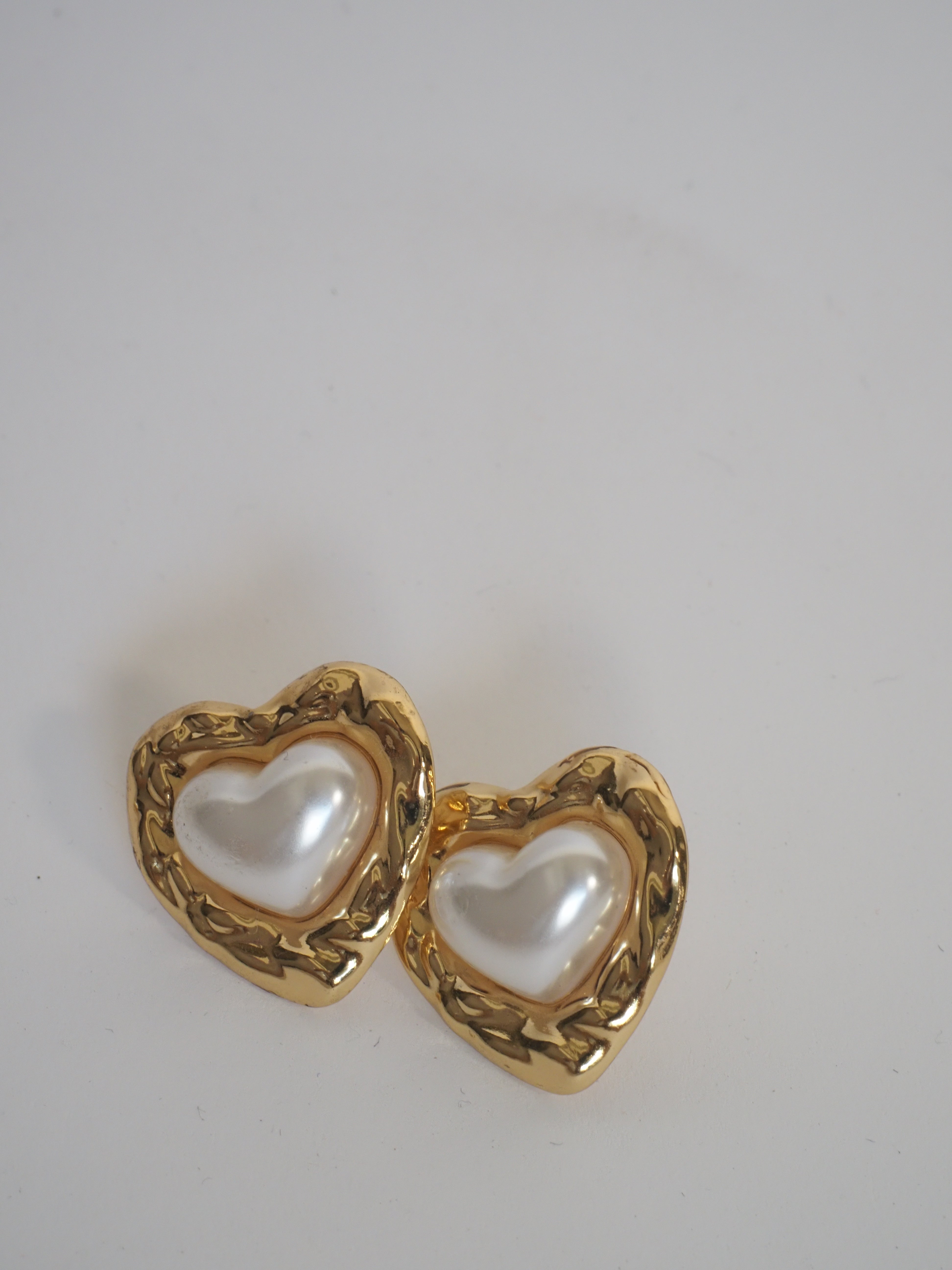 The Lunaria Heart Pearl Earrings
