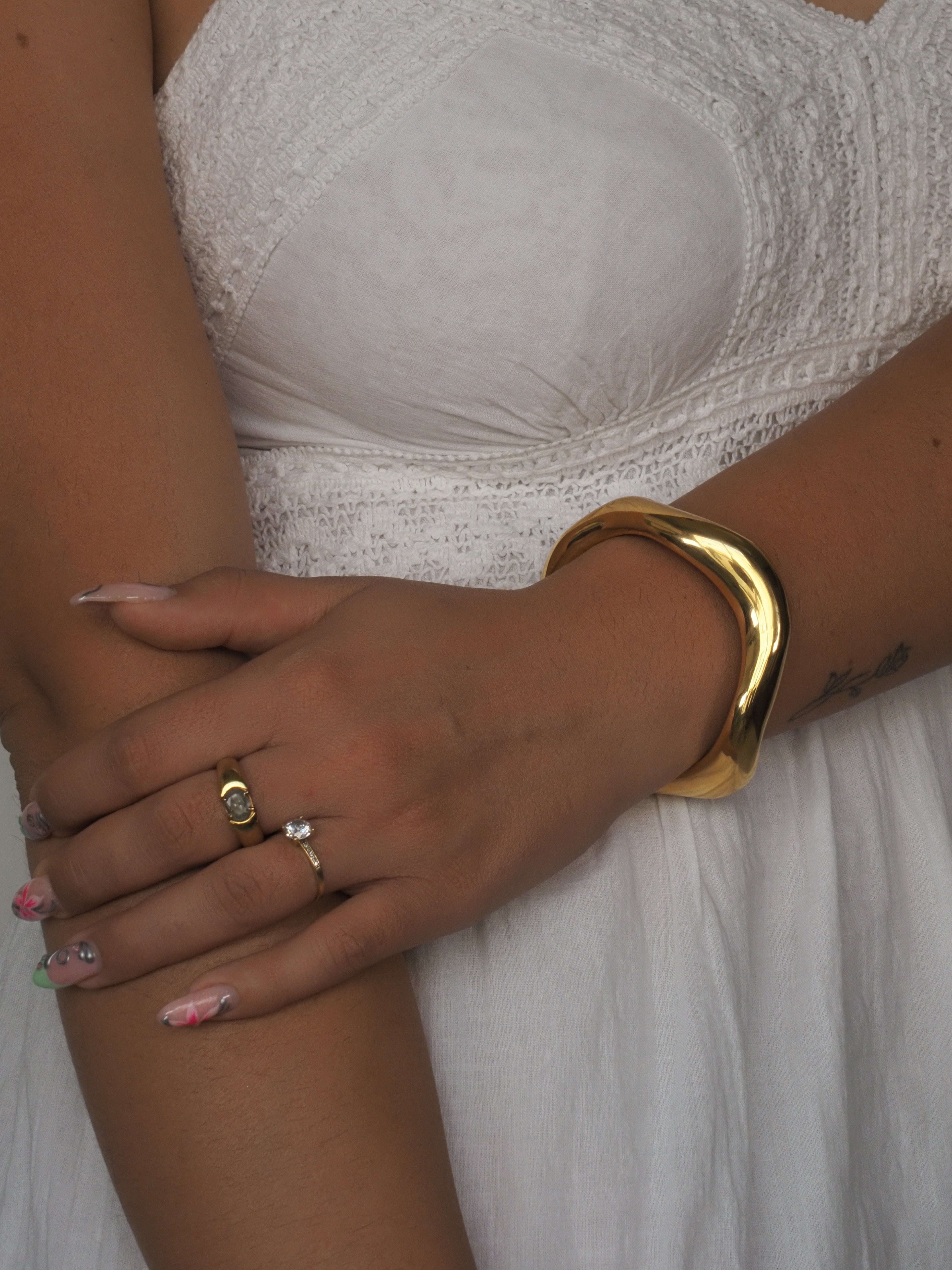 The Halyn Wave Bangle