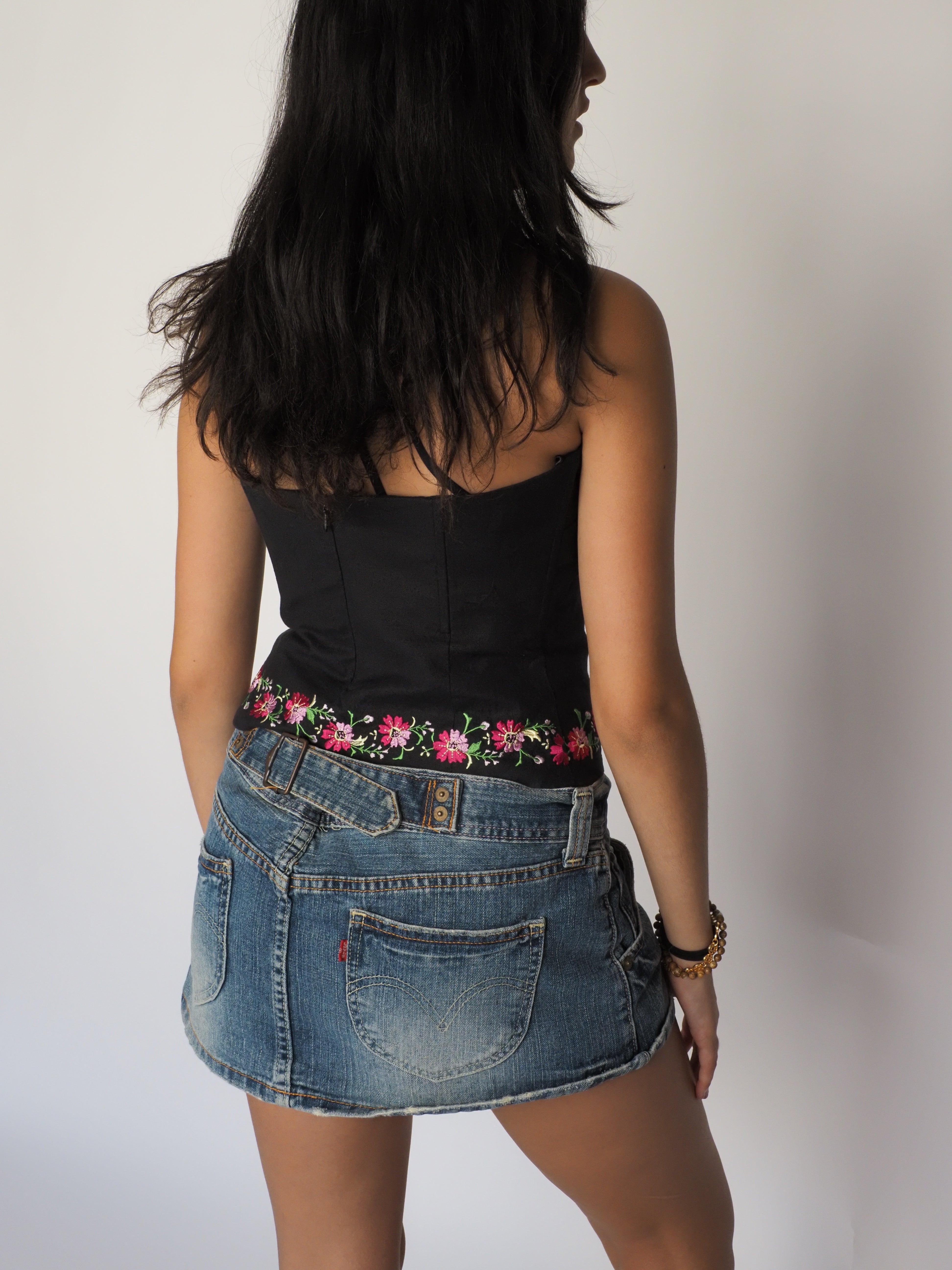 Y2K Black Embroidered Floral Strapless Top – Lili
