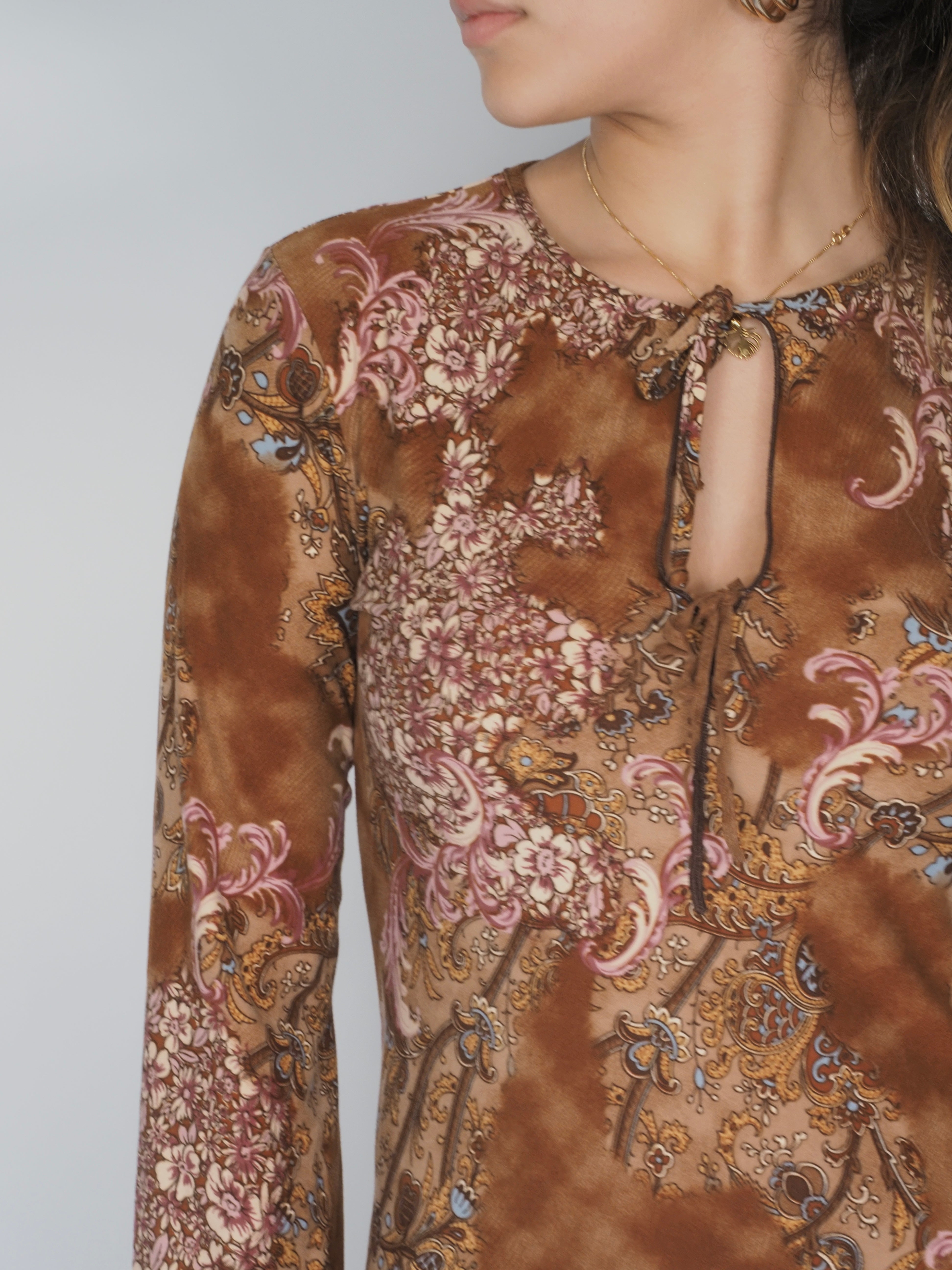 Brown Paisley Keyhole Blouse – Tendenze
