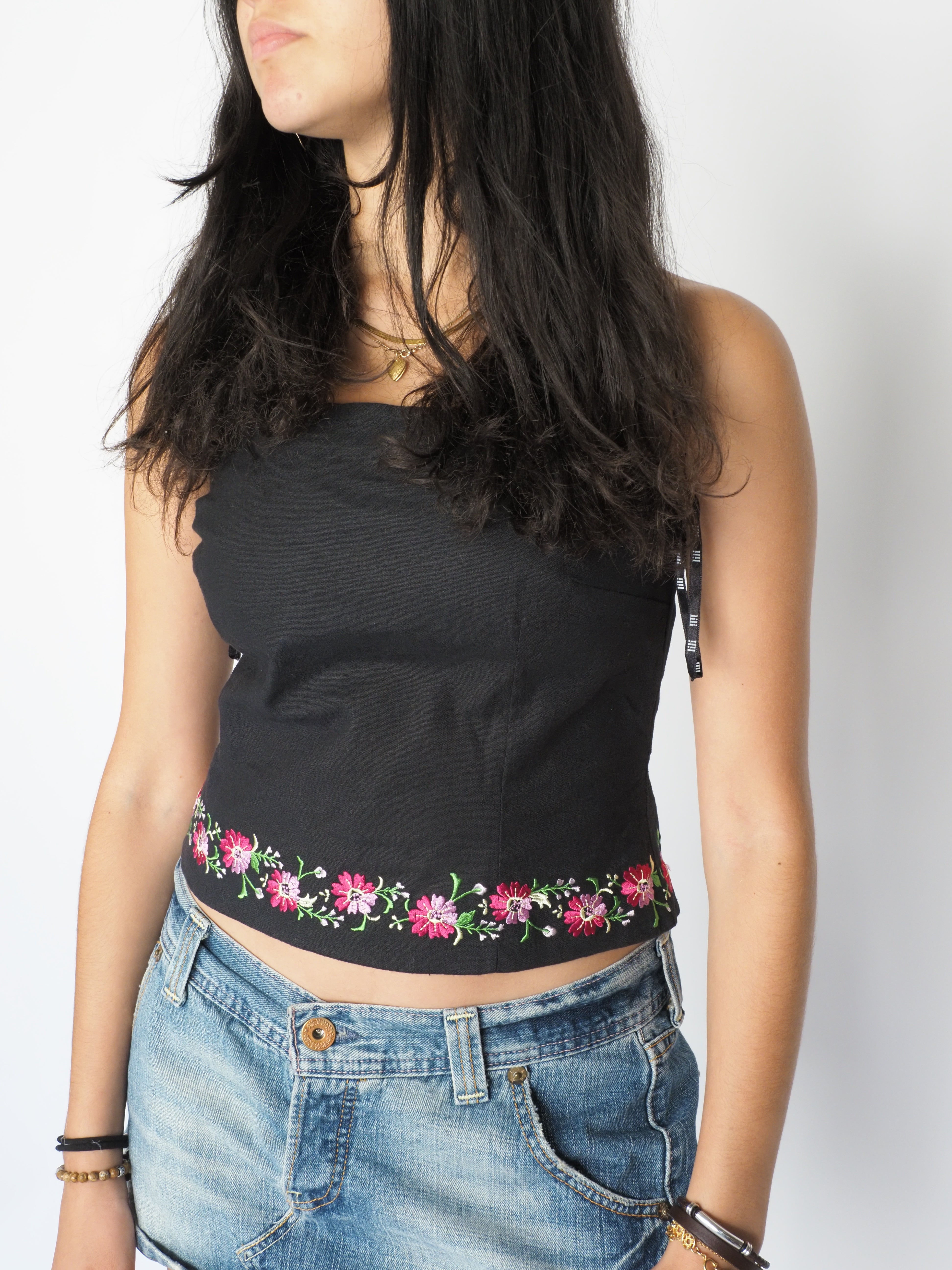 Y2K Black Embroidered Floral Strapless Top – Lili