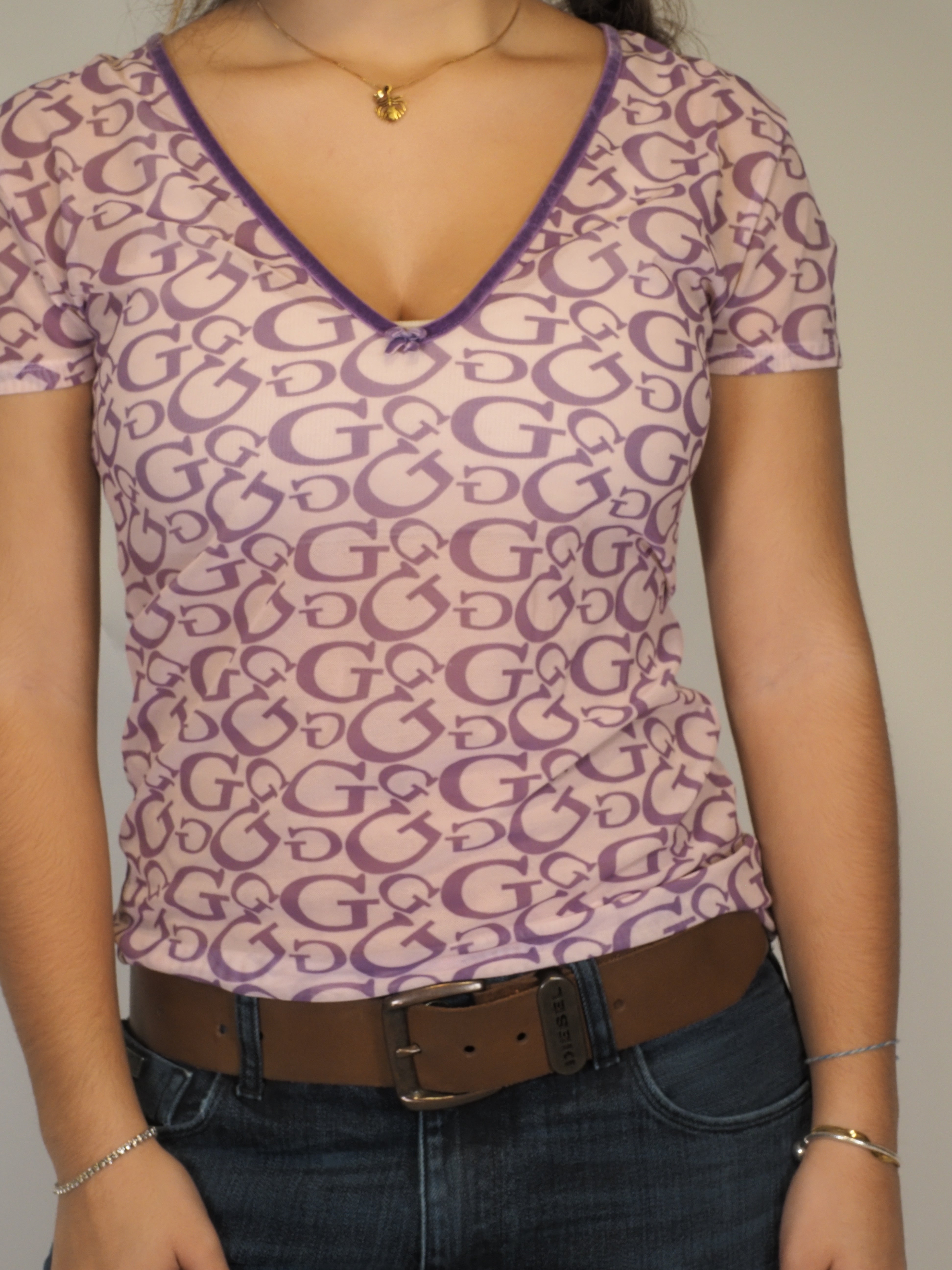 Guess Purple Logo Print V-Neck Y2K Tee