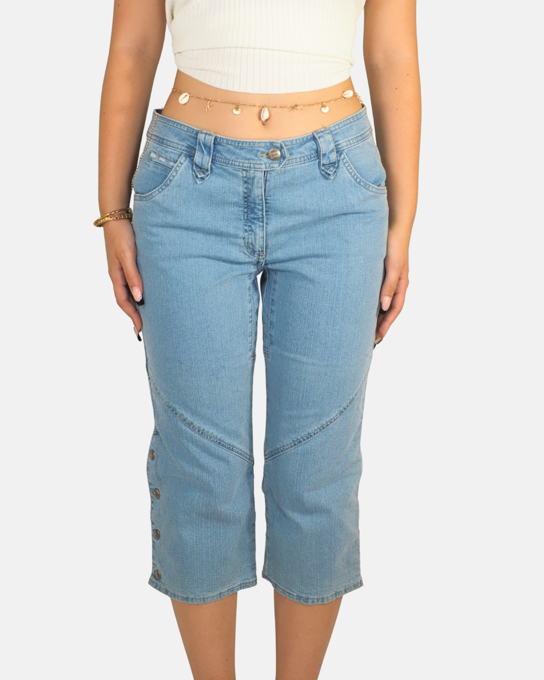 Light Wash Denim Capri Jeans - HI•LOOK
