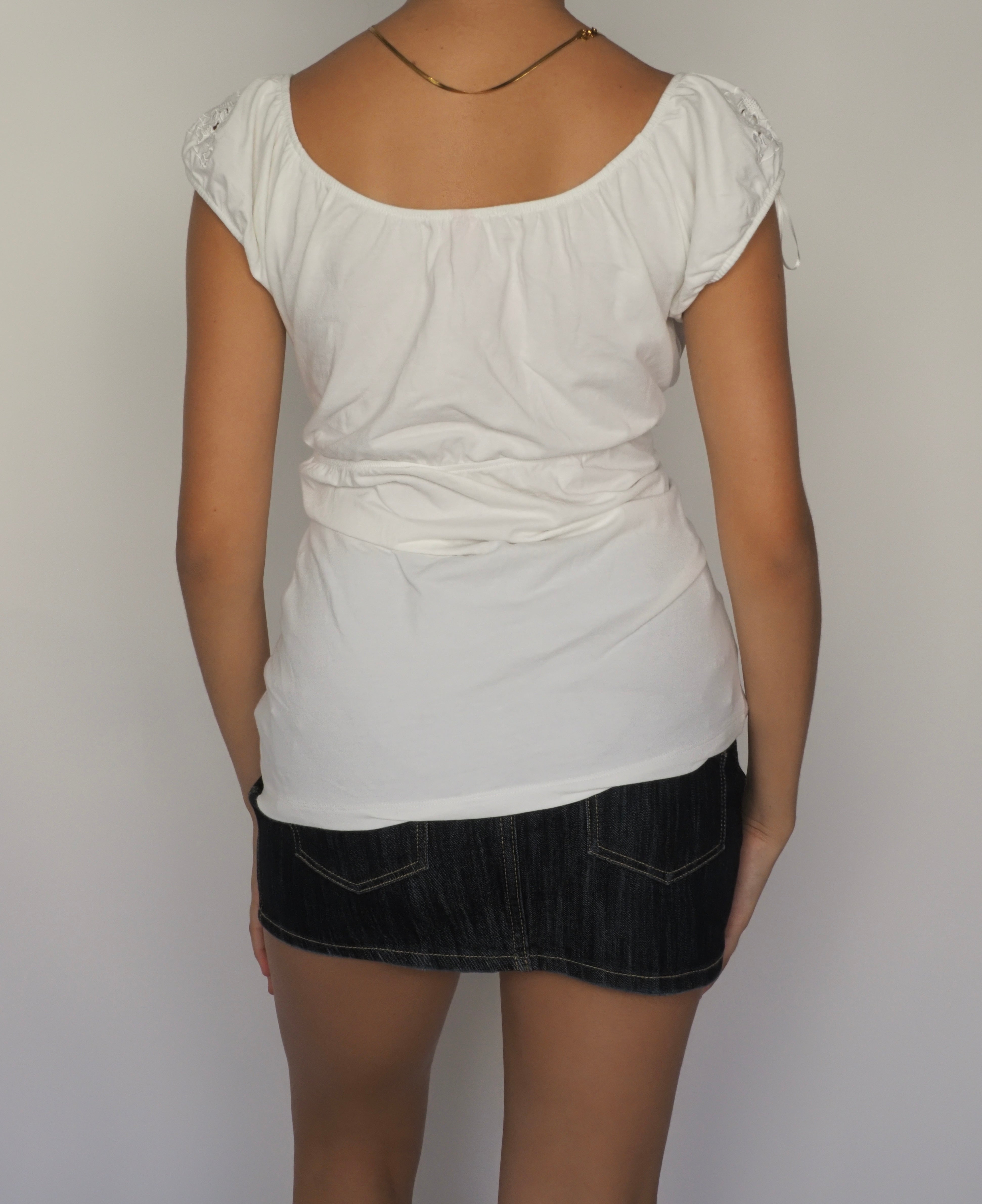 White Peasant-Style Top with Bead Detail – E-vie