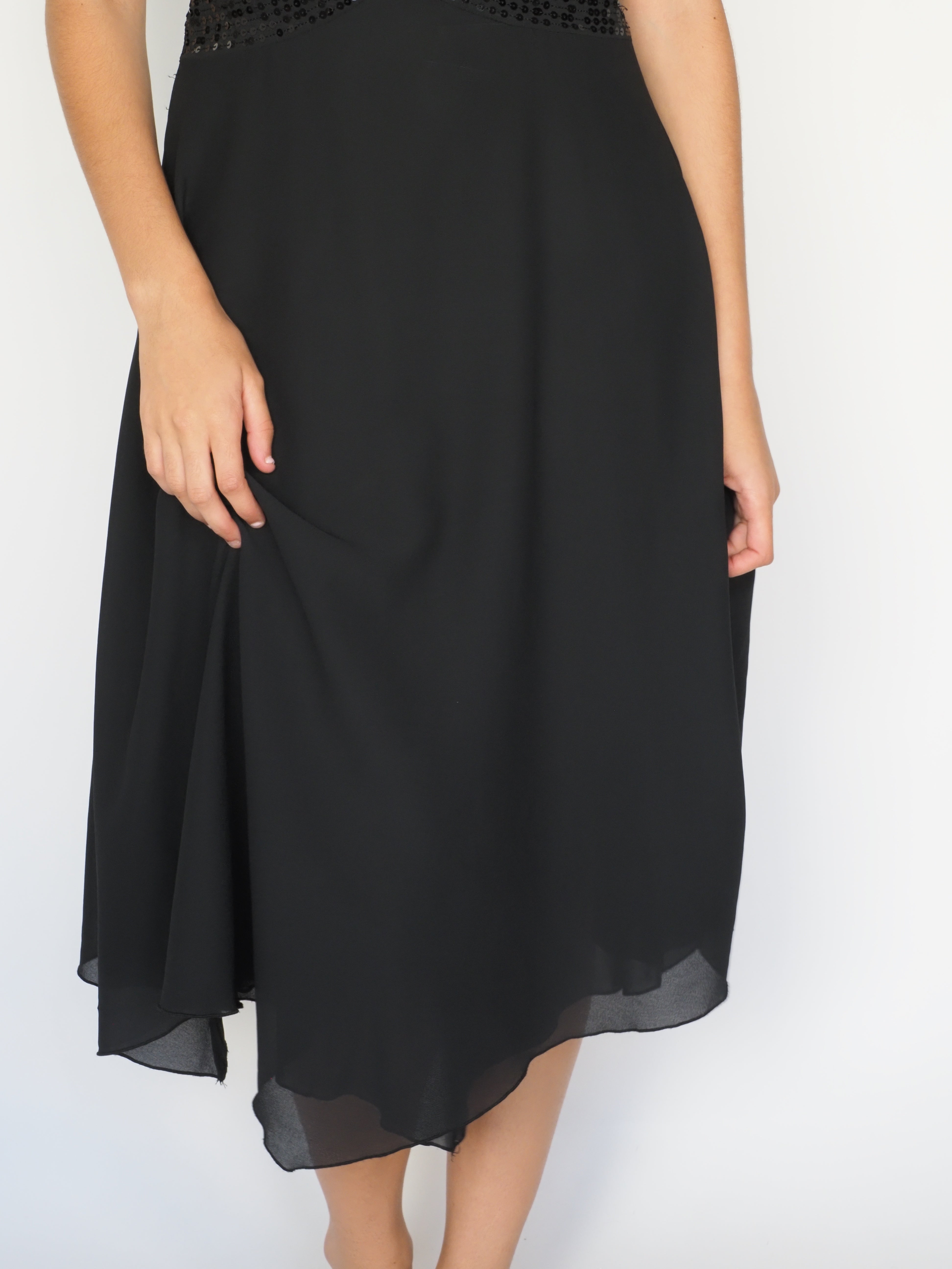 Black Sequin Waist Evening Dress – Amichi Noche