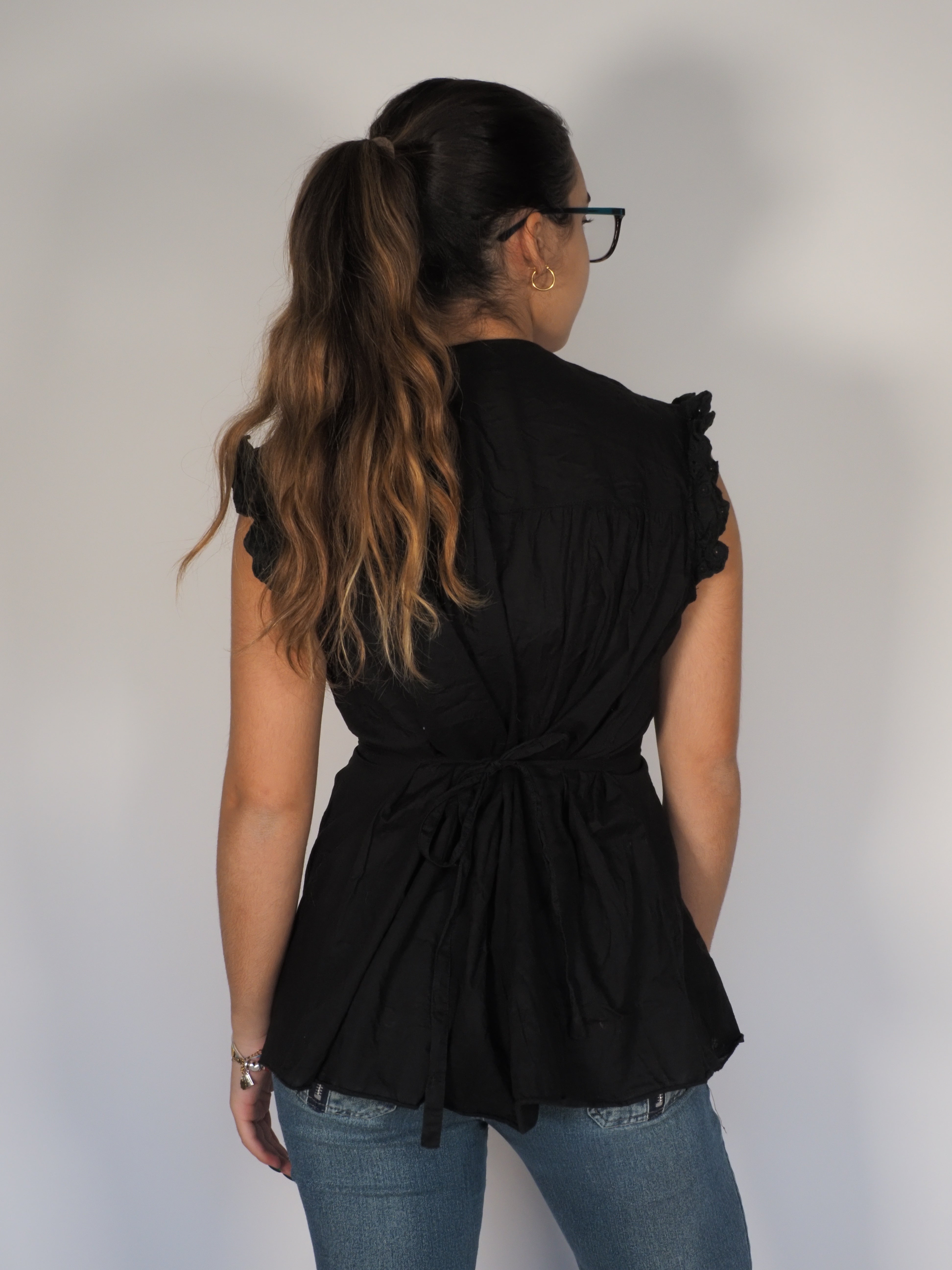Black Ruffled Button-Up Top — Fashion Elle