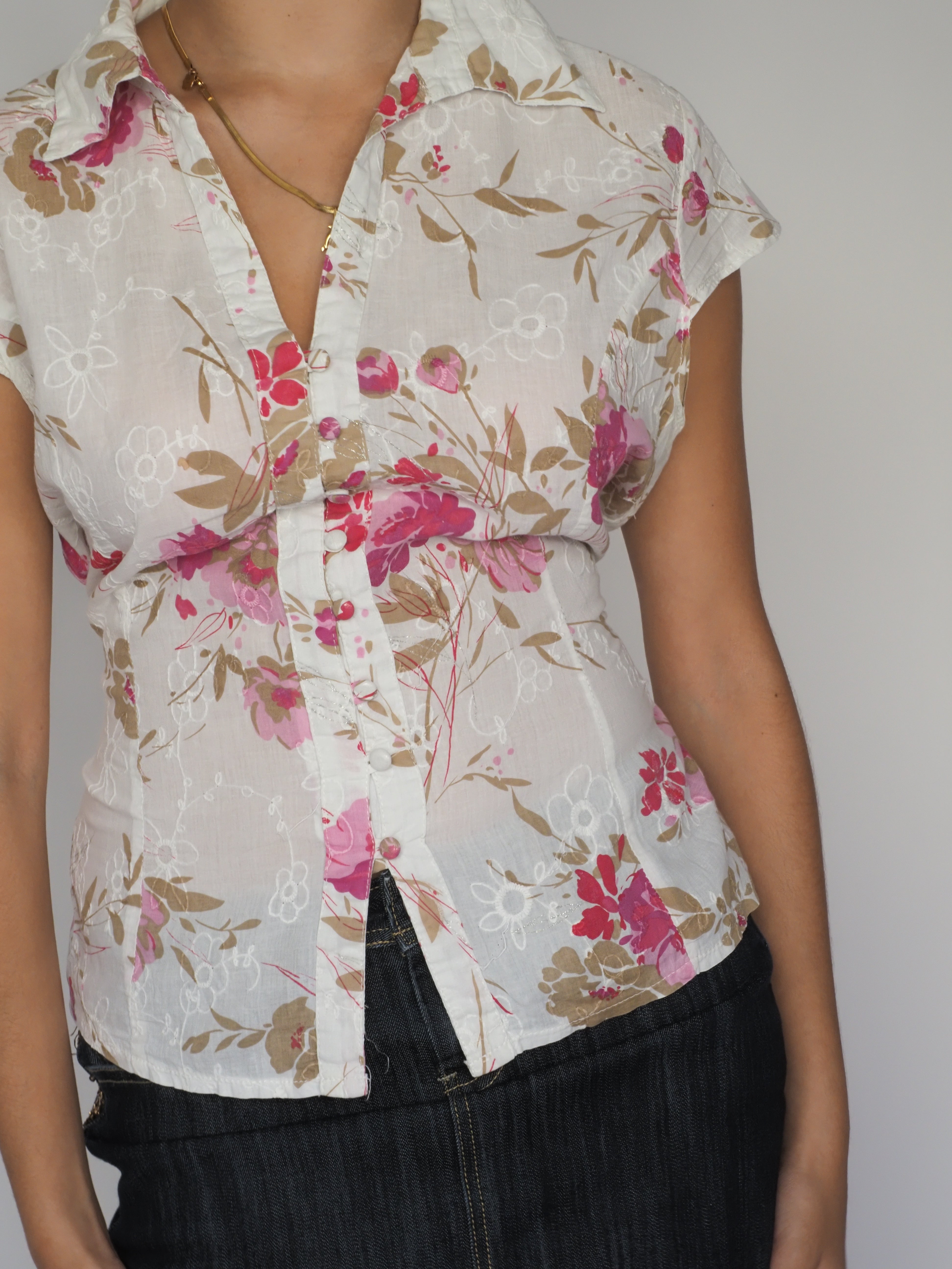 Zoteno Sheer Floral Button-Up Blouse – White with Pink & Beige Flowers