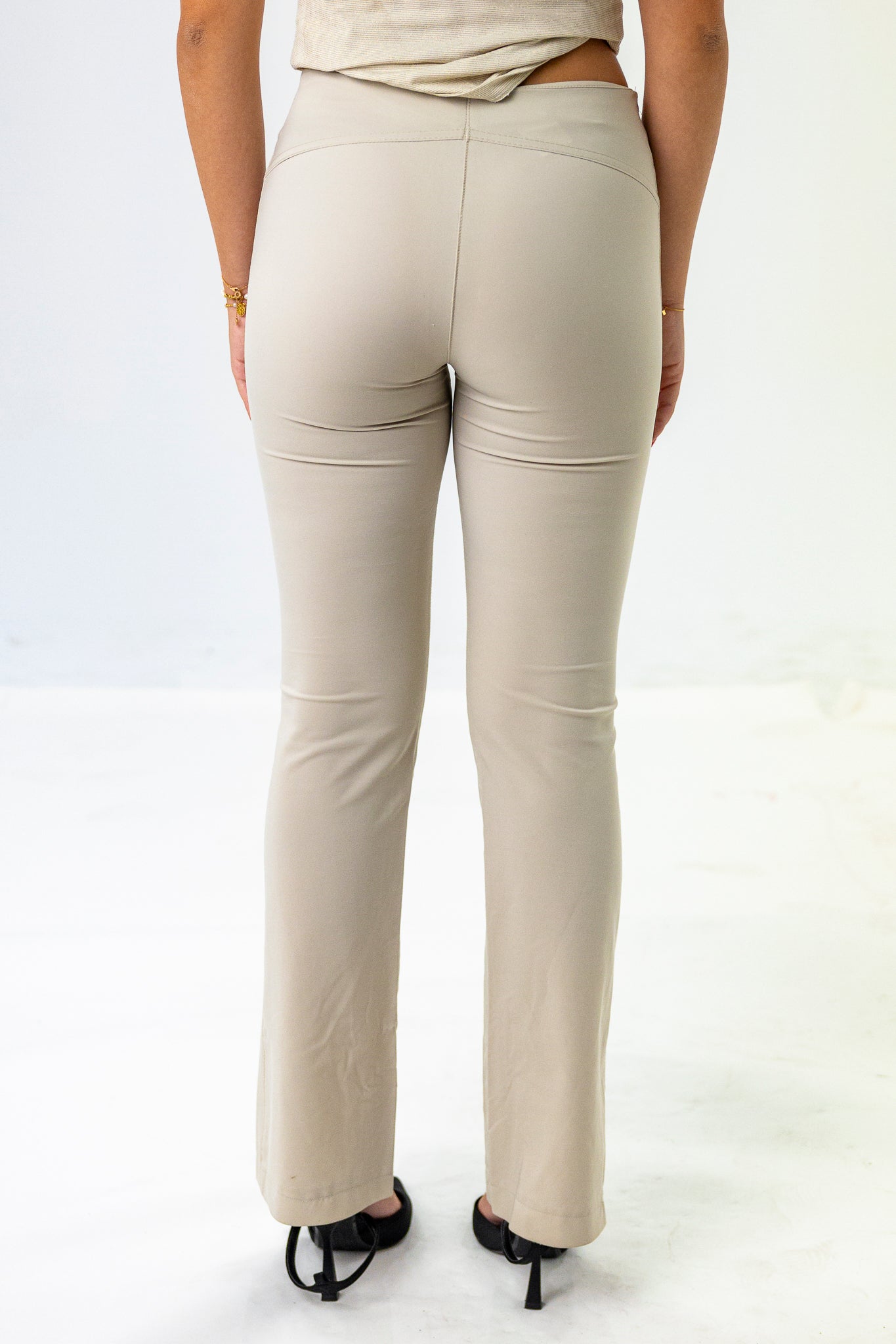 Low-Rise Tailored Beige trousers