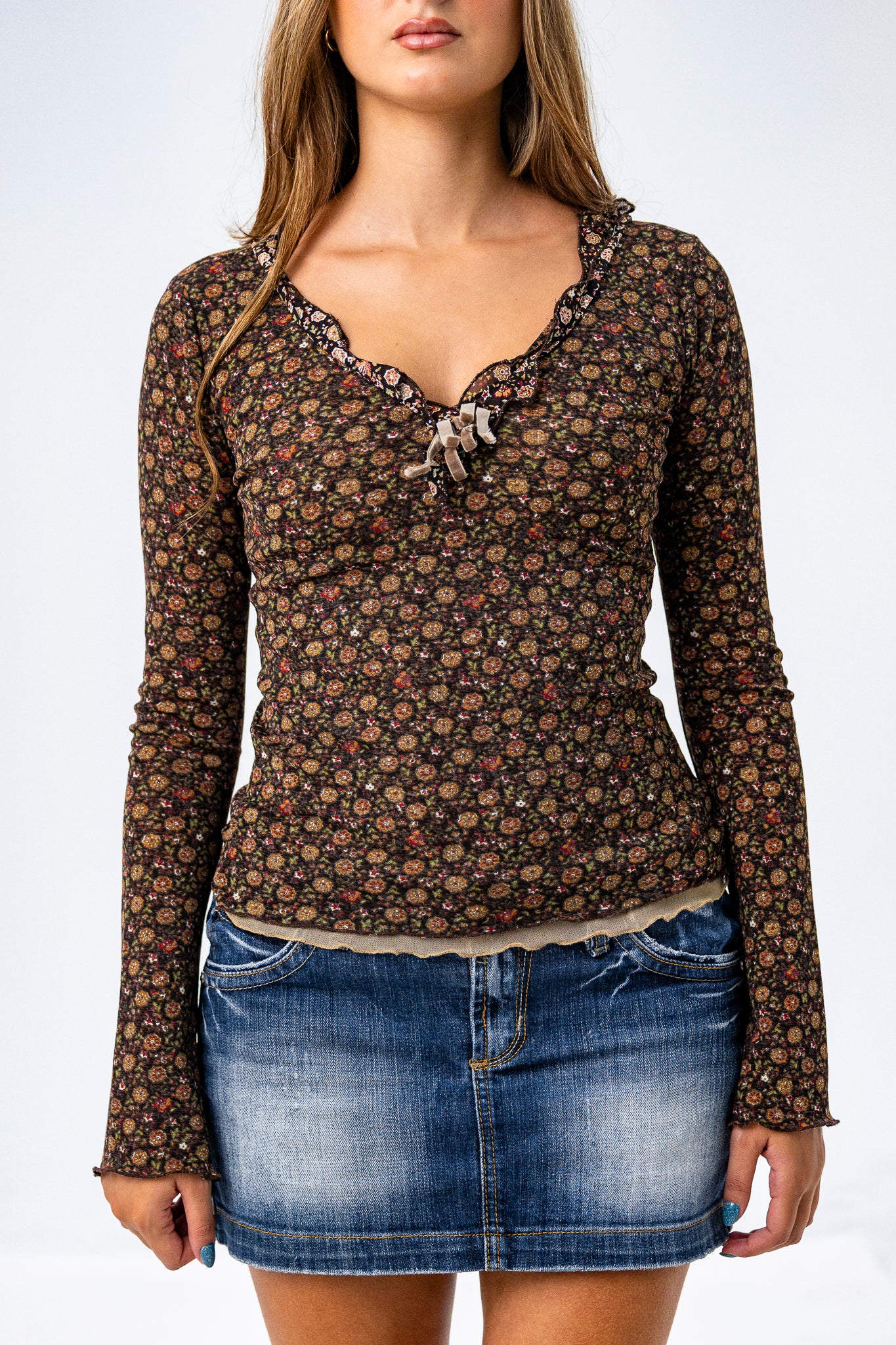 Long Sleeve Brown Top with Round Neckline and Dainty Print